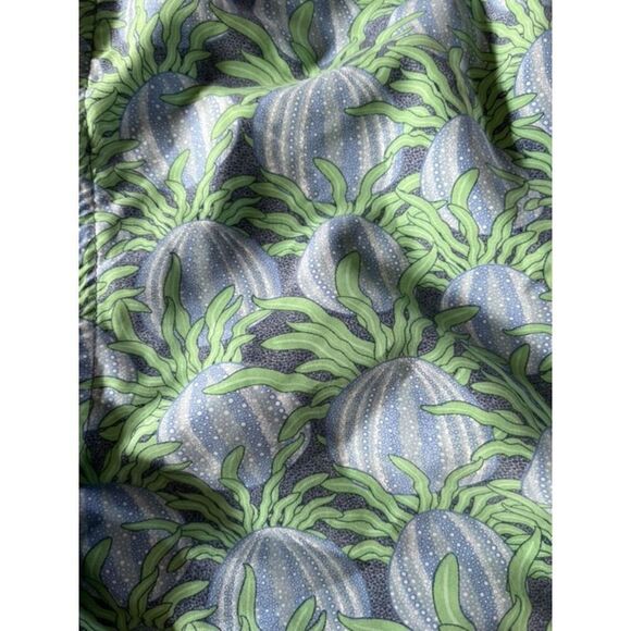 Vineyard Vines Youth Boys Chappy 7” Swim Trunks and Sz Xl (18) - Picture 2 of 10